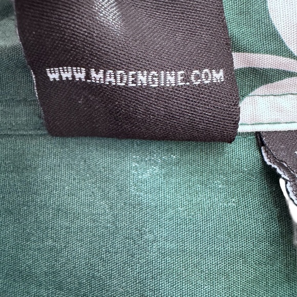 MAD ENGINE GREEN W WHITE SHAMROCKS SHORT SLEEVE BUTTON DOWN ST PATRICKS SHIRT - Picture 8 of 9